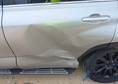 2023 Toyota Highlander L z USA, uszkodzony, nr VIN 5TDKDRAH6PS510706